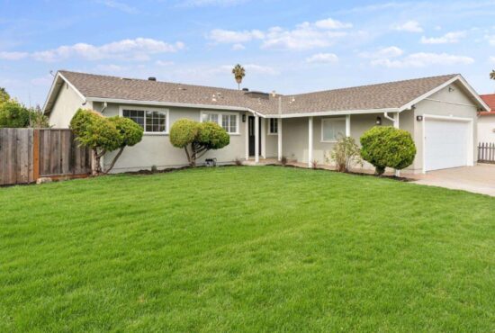 Detached Single Family in Newark for sale